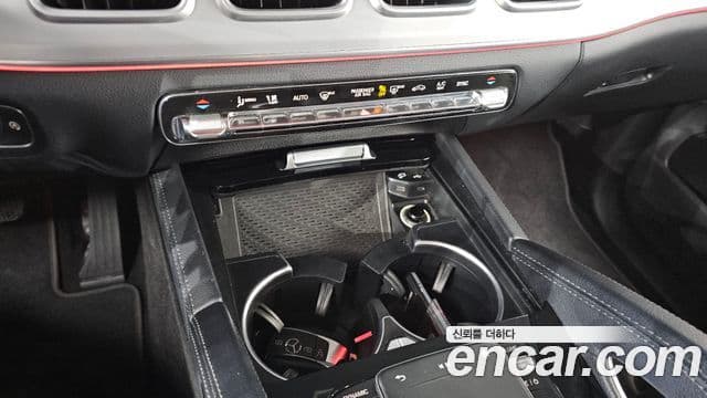 Mercedes-Benz GLE-Class 2019 — ფოტო 16/33