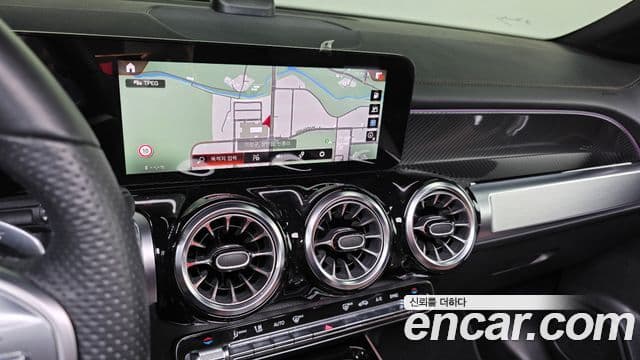 Mercedes-Benz GLB-Class 2022 — Фото 16/20
