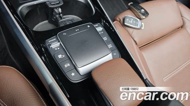 Mercedes-Benz GLB-Class 2022 — Фото 20/20