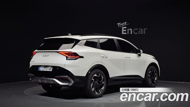 Kia Sportage 2023 — ფოტო 2/20