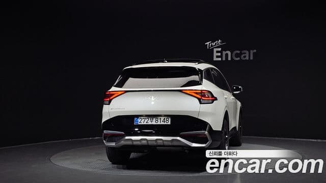Kia Sportage 2023 — ფოტო 4/20