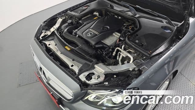 Mercedes-Benz E-Class 2018 — фото 6 из 20