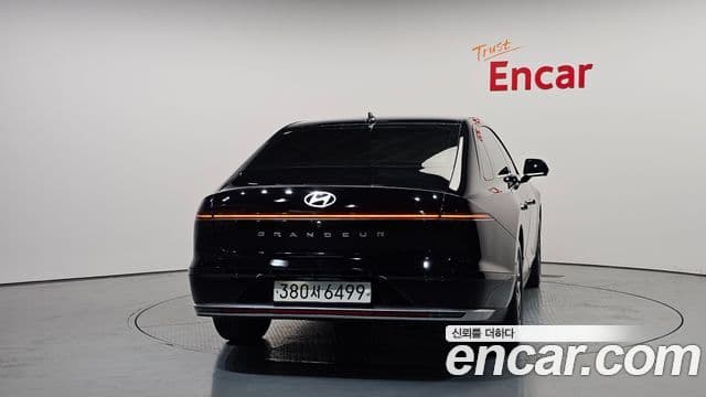Hyundai Grandeur 2023 — ფოტო 4/20