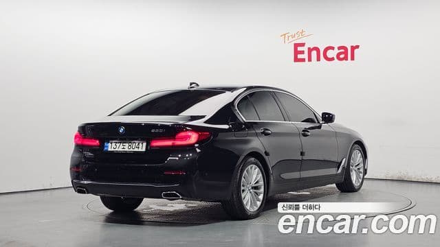 BMW 5 Series 2023 — ფოტო 1/20