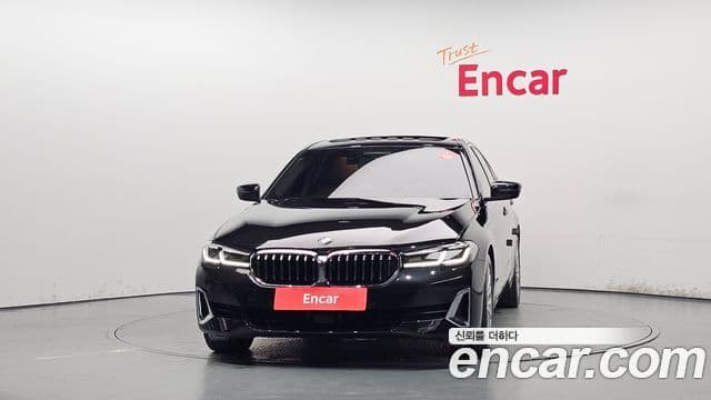 BMW 5 Series 2023 — ფოტო 2/20