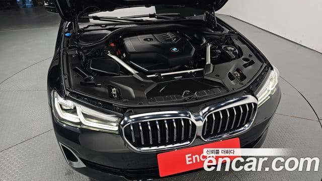 BMW 5 Series 2023 — ფოტო 5/20