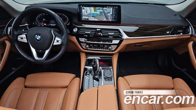 BMW 5 Series 2023 — ფოტო 9/20
