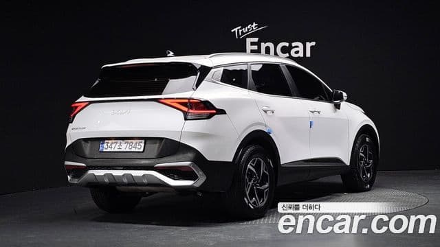 Kia Sportage 2021 — Фото 2/20