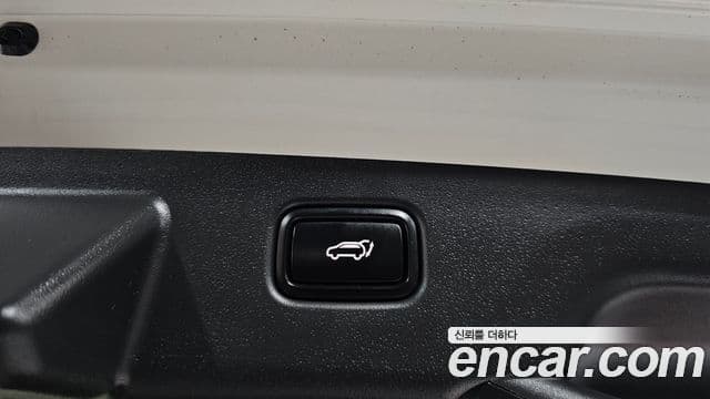 Kia Niro 2022 — ფოტო 16/20