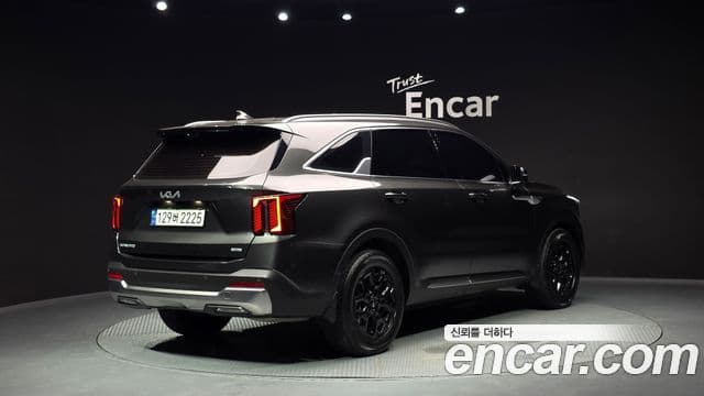 Kia Sorento 2023 — фото 2 из 20
