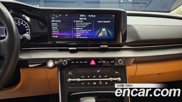 Kia Carnival 2021 — фото 14 из 20