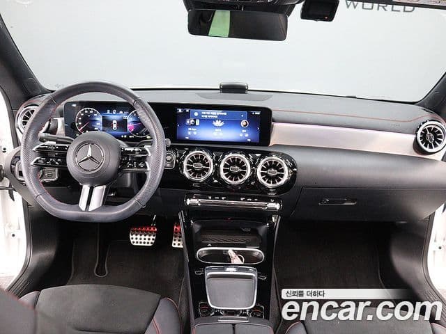 Mercedes-Benz CLA-Class 2024 — Şəkil 14/20