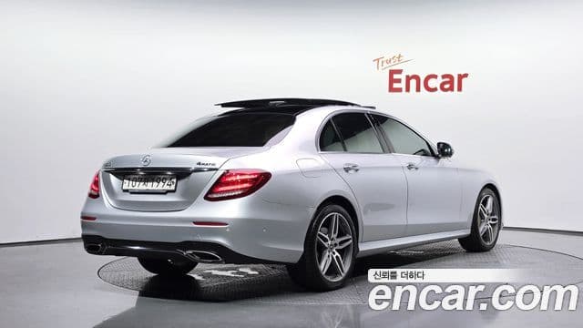 Mercedes-Benz E-Class 2020 — ფოტო 2/20