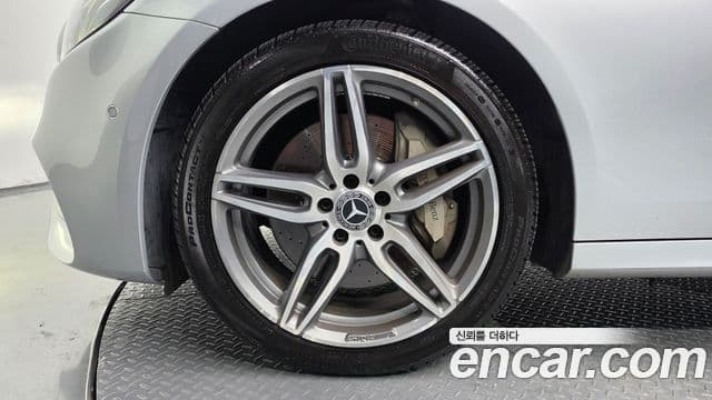 Mercedes-Benz E-Class 2020 — ფოტო 5/20