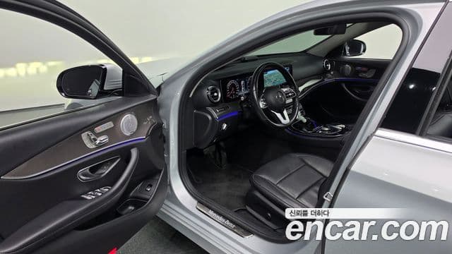 Mercedes-Benz E-Class 2020 — ფოტო 10/20