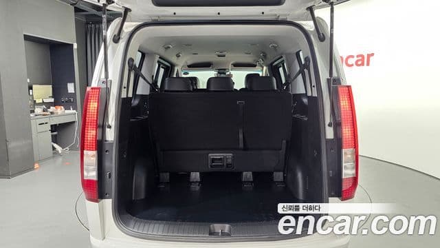 Hyundai Staria 2024 — фото 20 из 20