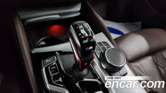 BMW 5 Series 2019 — фото 9 из 20
