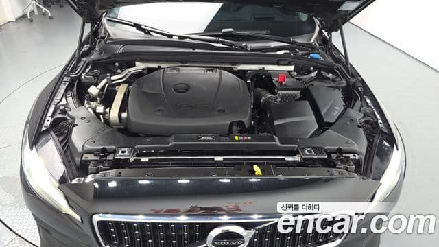 Volvo V60 Cross Country 2019 — Şəkil 6/20