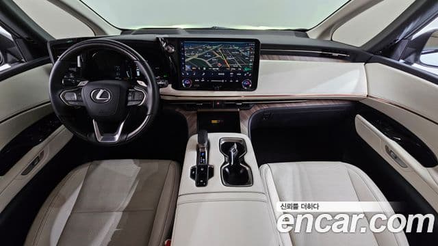 Lexus LM 2025 — фото 7 из 20