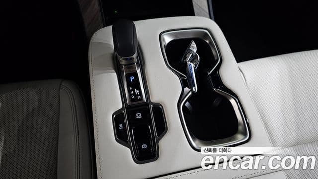 Lexus LM 2025 — Şəkil 9/20