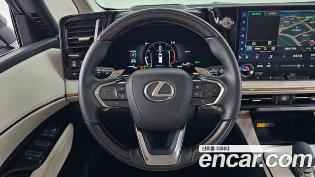Lexus LM 2025 — фото 13 из 20