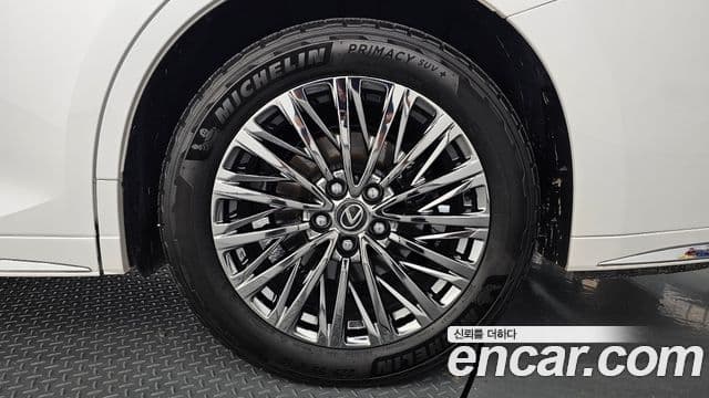 Lexus LM 2025 — Photo 3/42