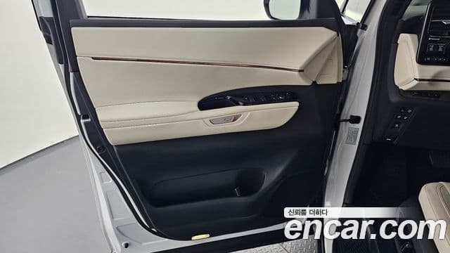 Lexus LM 2025 — Photo 11/42