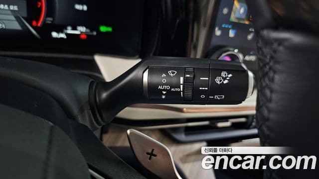 Lexus LM 2025 — Photo 38/42