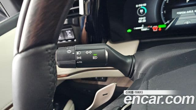 Lexus LM 2025 — Photo 20/42