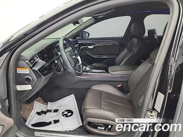 Audi A8 2021 — Şəkil 11/18