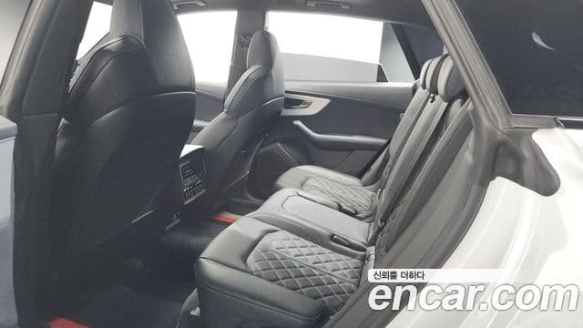 Audi Q7 2023 — Şəkil 11/20