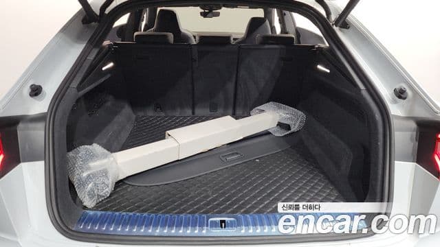 Audi Q7 2023 — Şəkil 18/20