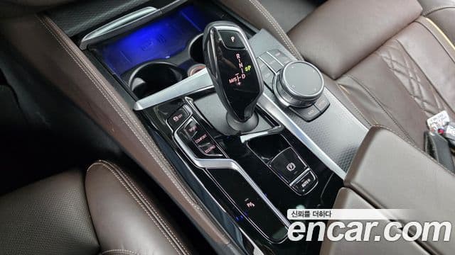 BMW 5 Series 2022 — фото 9 из 20
