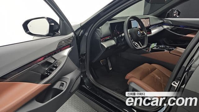 BMW 5 Series 2025 — фото 11 из 20