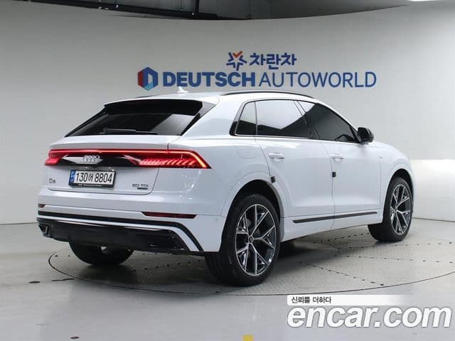Audi Q7 2023 — Фото 1/20