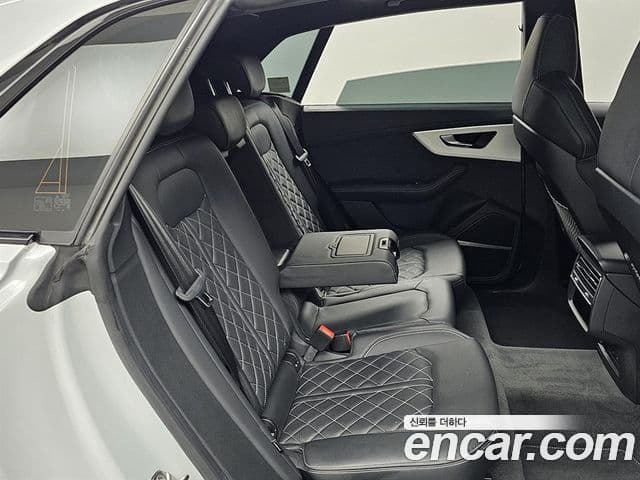 Audi Q7 2023 — Фото 11/20