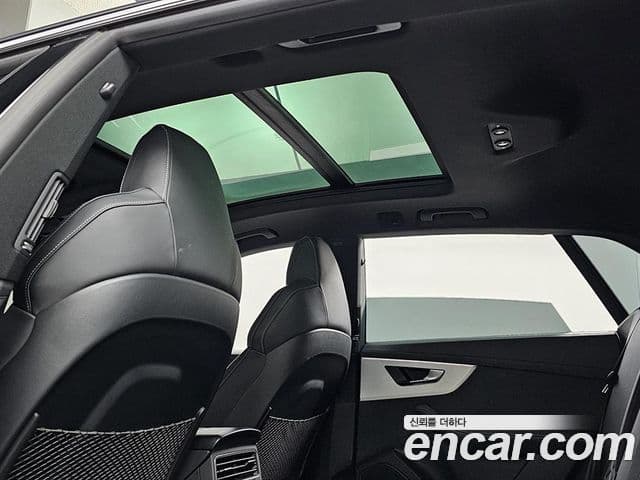 Audi Q7 2023 — Фото 18/20
