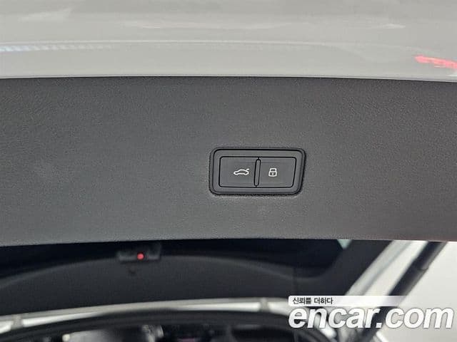 Audi Q7 2023 — Фото 19/20
