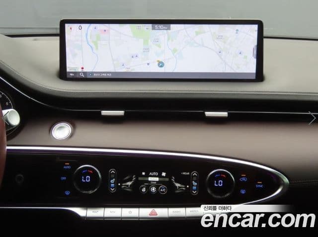 Genesis GV70 2021 — Şəkil 14/20
