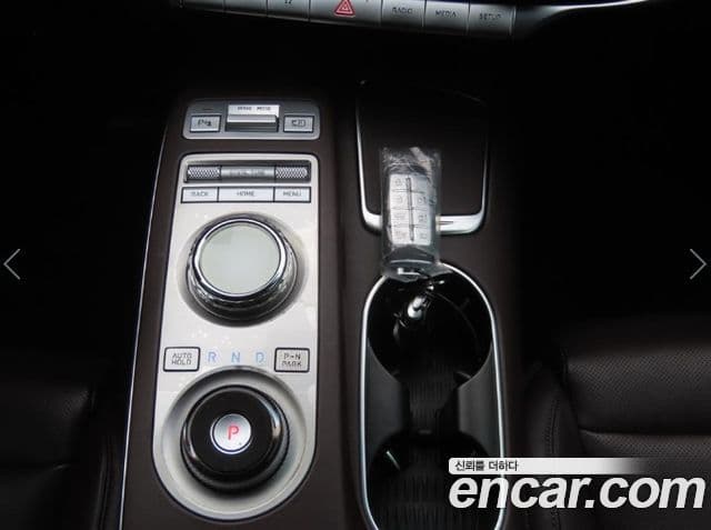 Genesis GV70 2021 — Şəkil 12/20