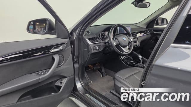 BMW X1 2022 — Şəkil 10/20
