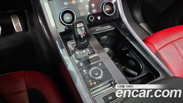 Land Rover Range Rover Sport 2019 — ფოტო 8/20