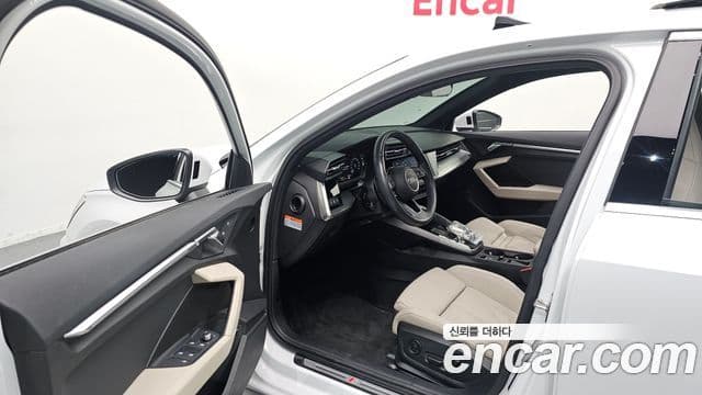 Audi A3 2023 — фото 10 из 20