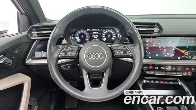 Audi A3 2023 — фото 13 из 20