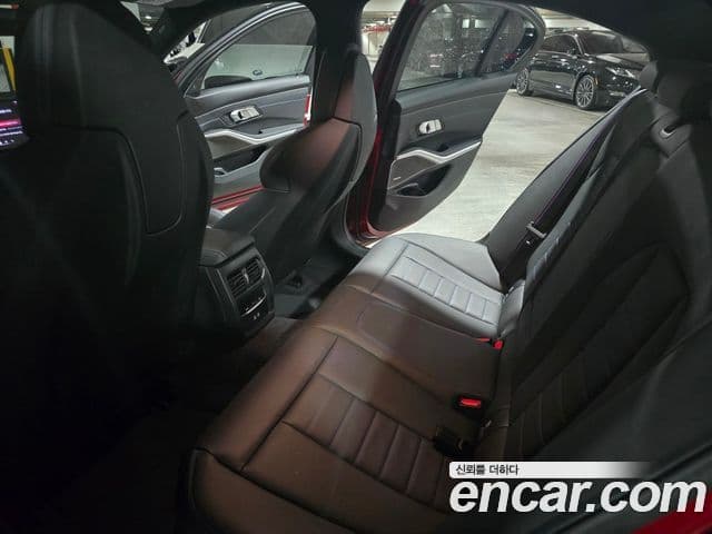 BMW 3 Series 2024 — фото 12 из 20