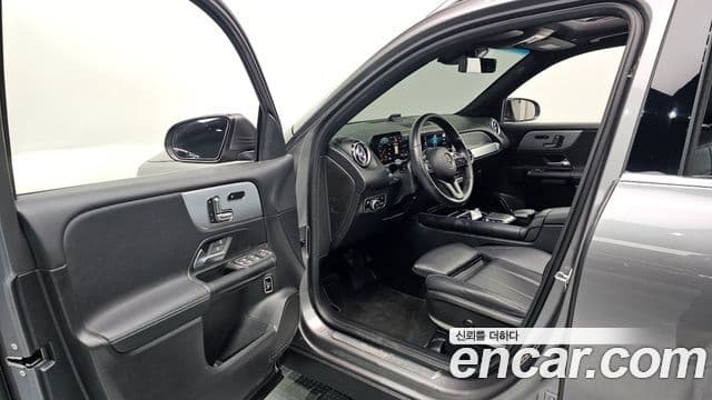Mercedes-Benz GLB-Class 2021 — ფოტო 10/20