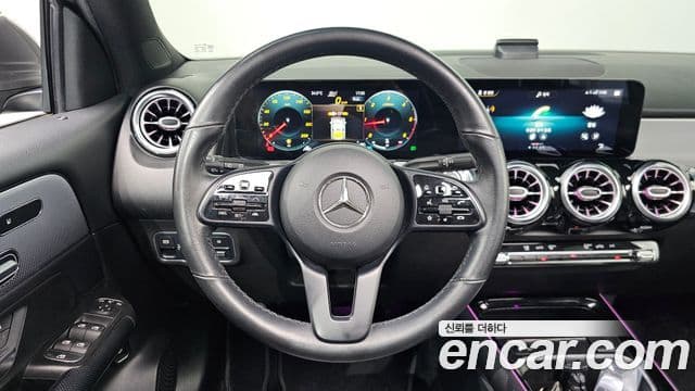 Mercedes-Benz GLB-Class 2021 — ფოტო 12/20