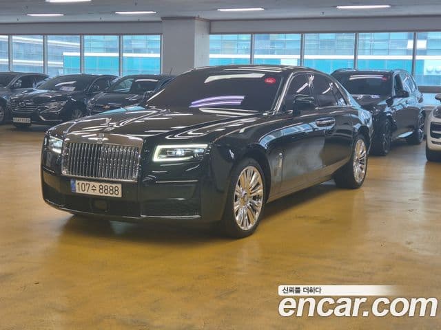 Rolls-Royce Ghost 2022 — ფოტო 9/18