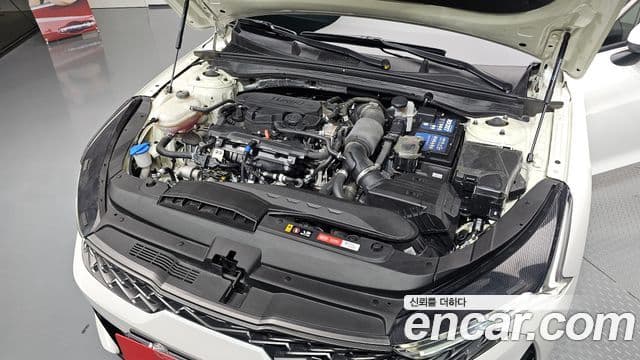 Kia K5 2020 — ფოტო 6/20