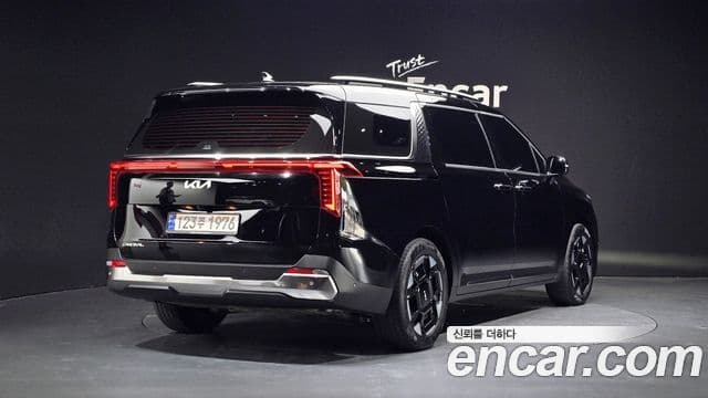 Kia Carnival 2024 — Фото 2/20